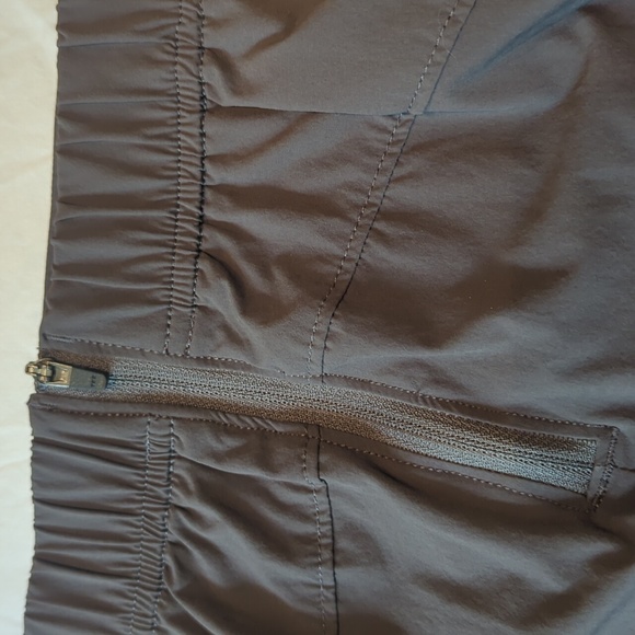 Woolrich Green grey khaki skirt skort with shorts, pockets, zip s small - Picture 8 of 8